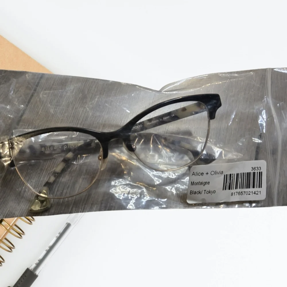 Alice + Olivia Black and Tortoiseshell Cat-Eye Glasses